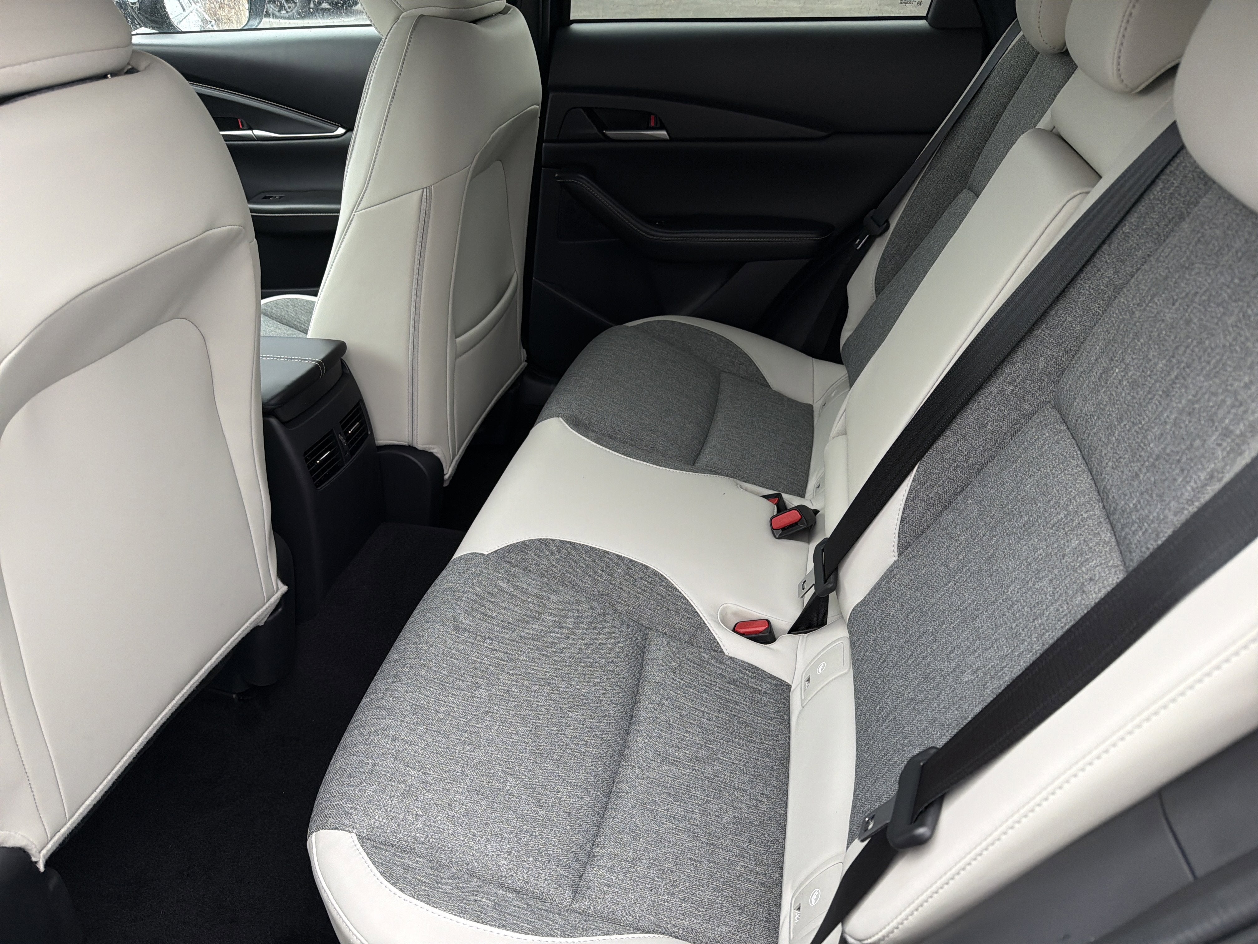 2026 Mazda Mazda CX-30 2.5 S Aire Edition