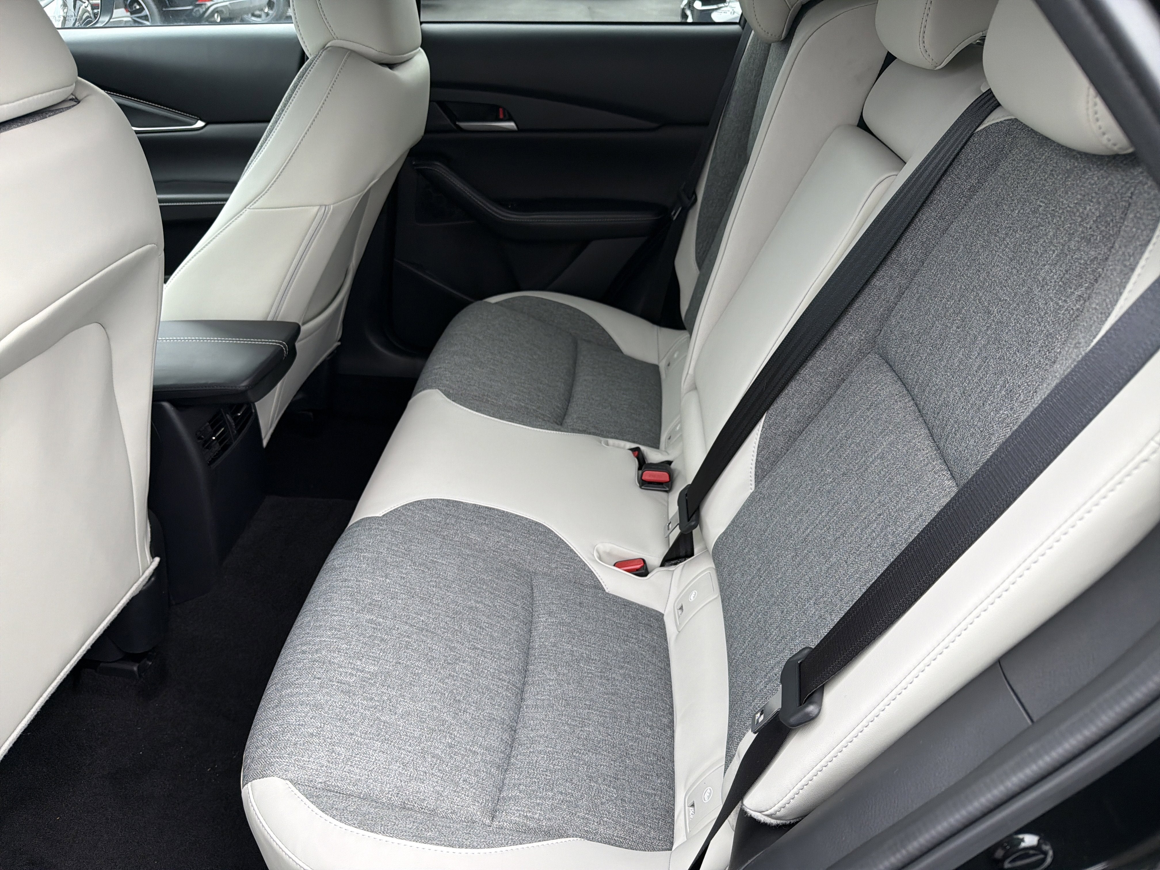 2026 Mazda Mazda CX-30 2.5 S Aire Edition