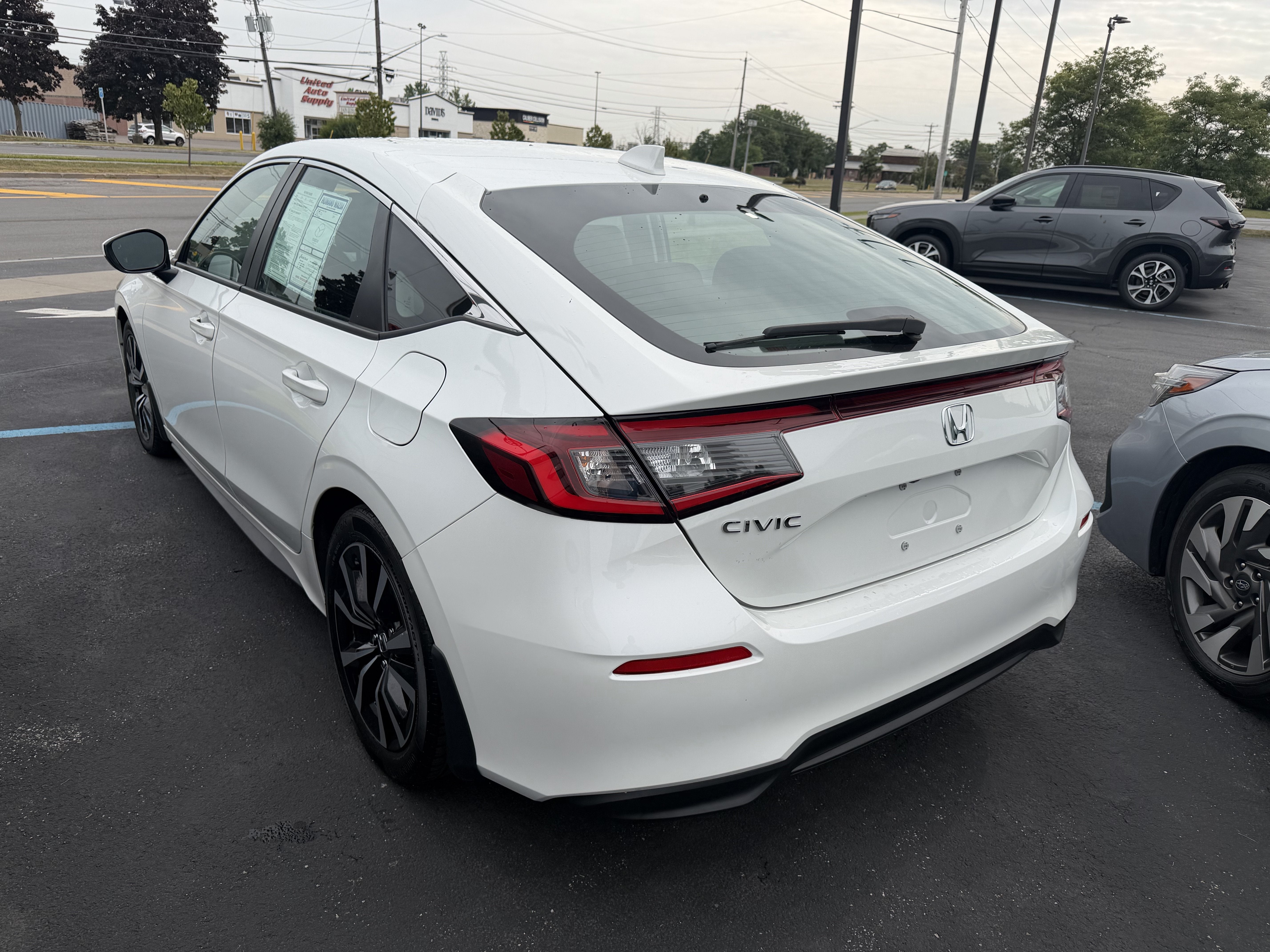 2024 Honda Civic Hatchback EX-L