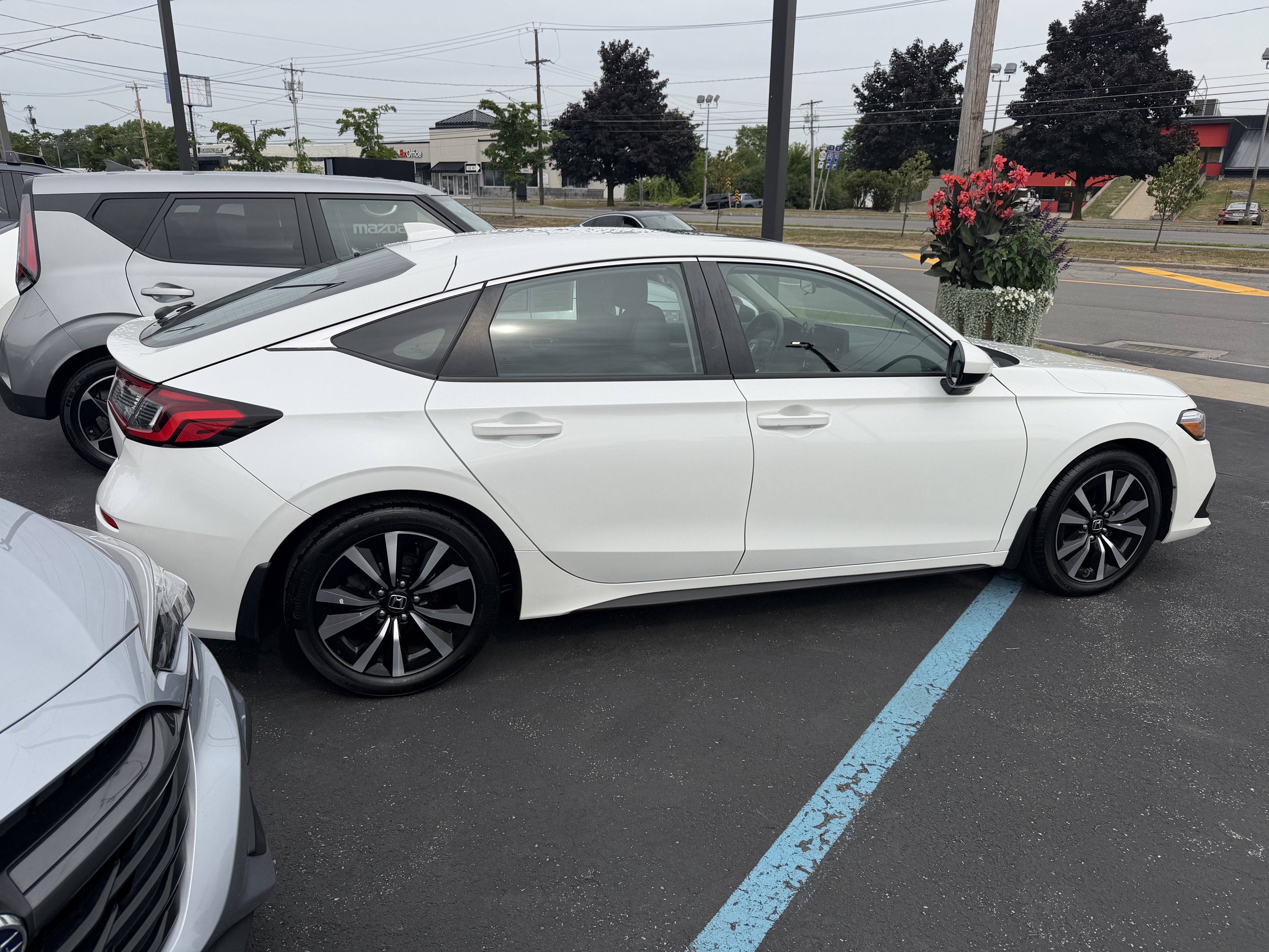2024 Honda Civic Hatchback EX-L