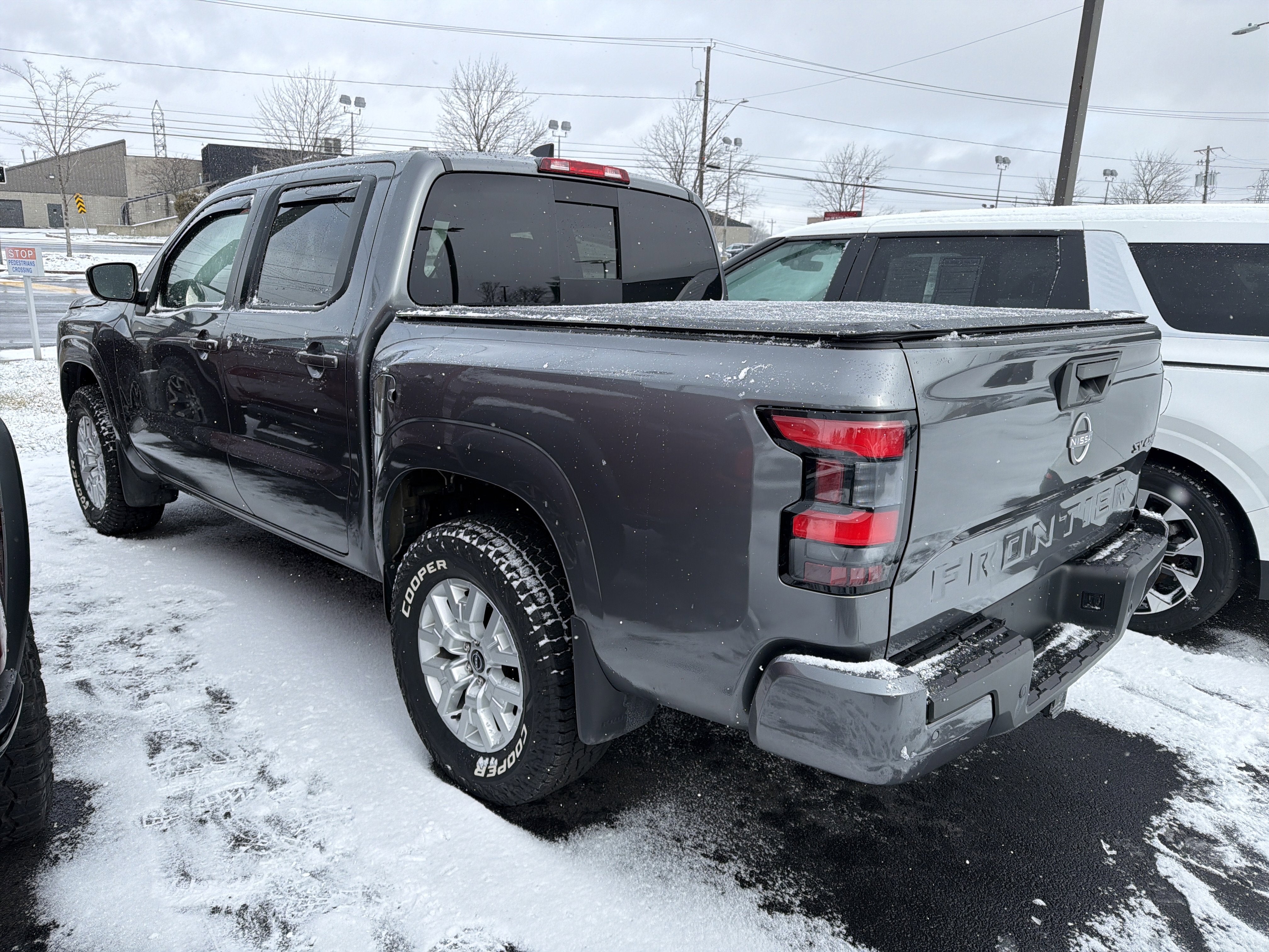 2024 Nissan Frontier SV