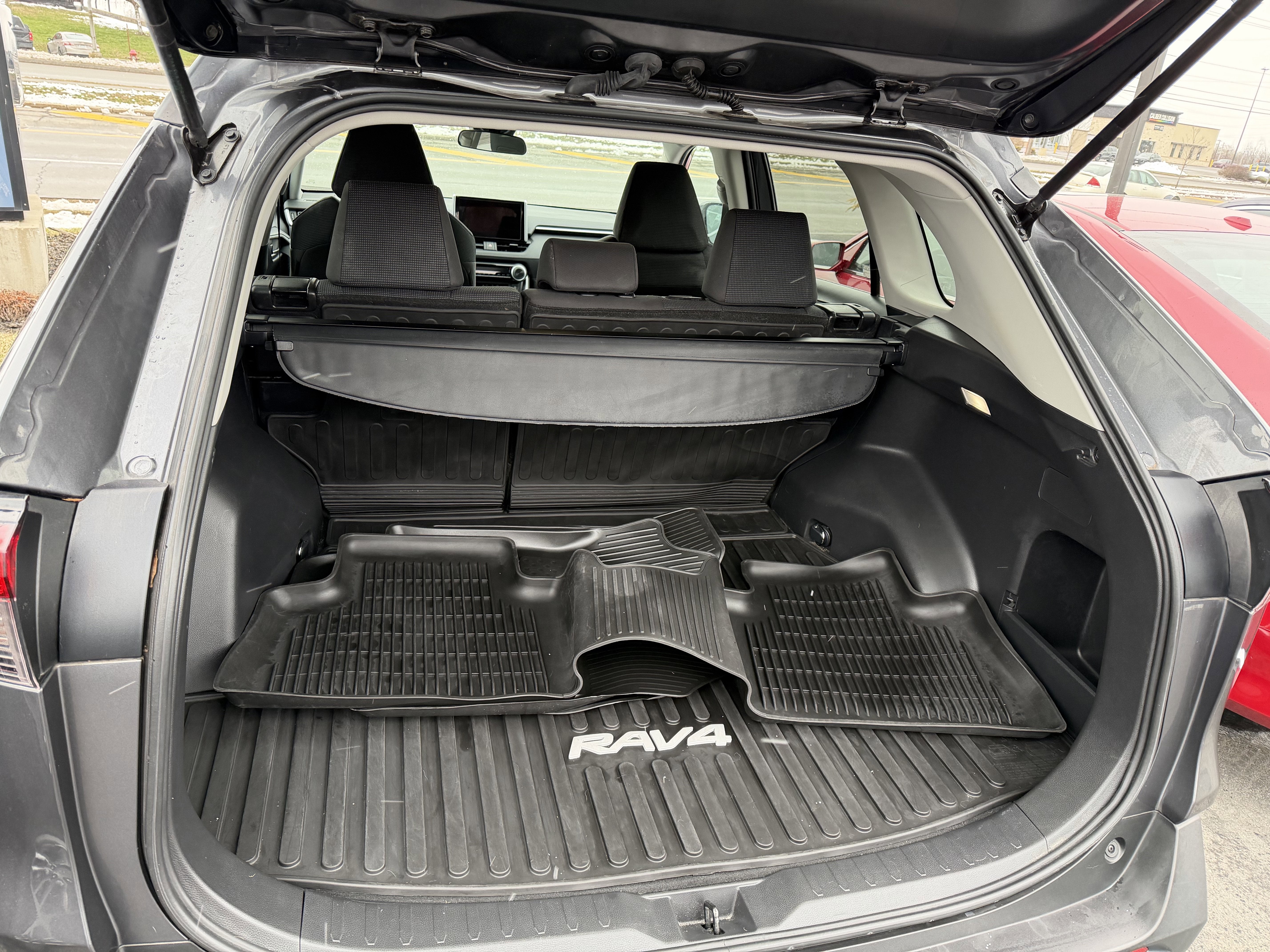 2023 Toyota RAV4 LE AWD