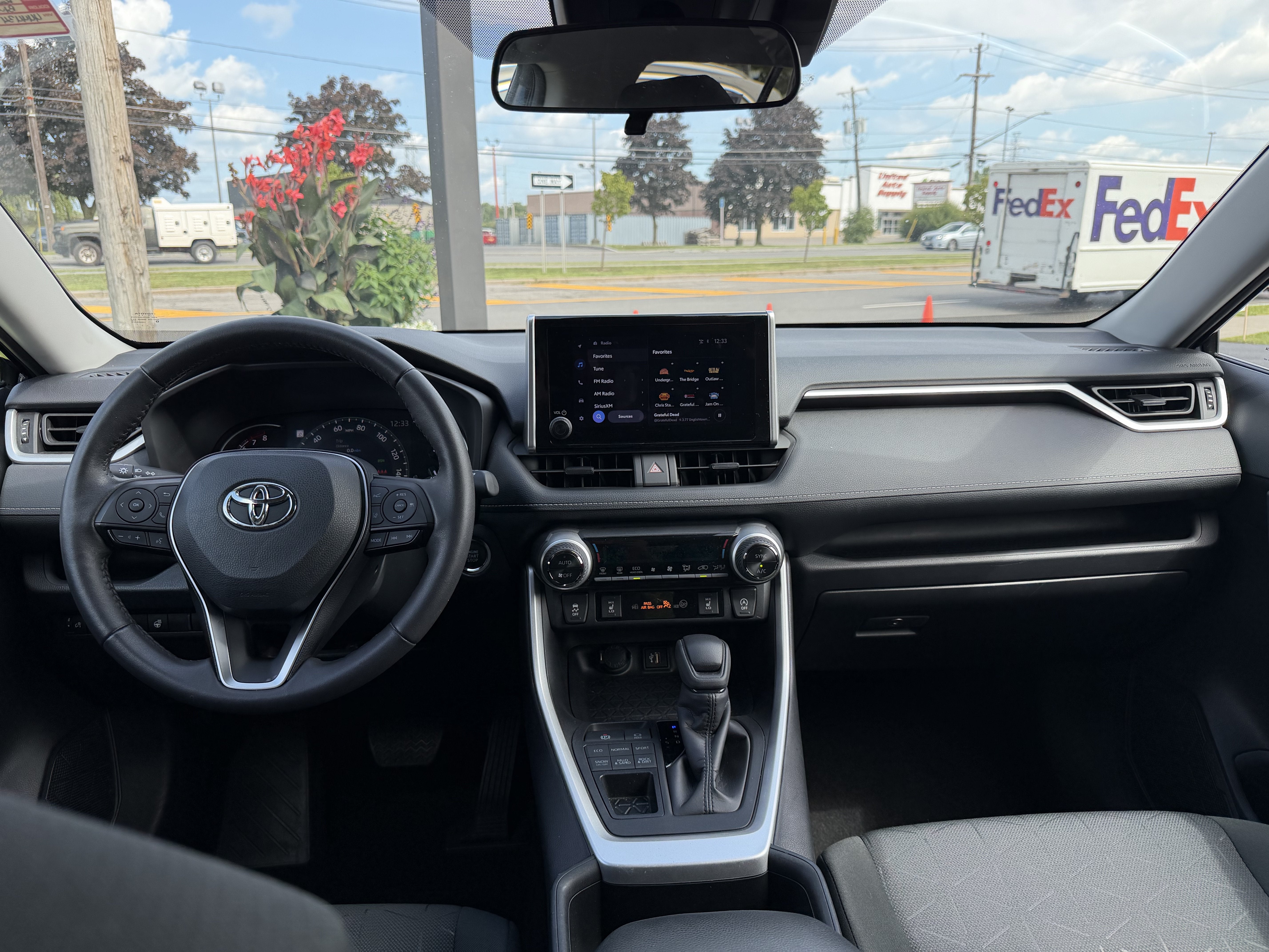 2024 Toyota RAV4 XLE AWD