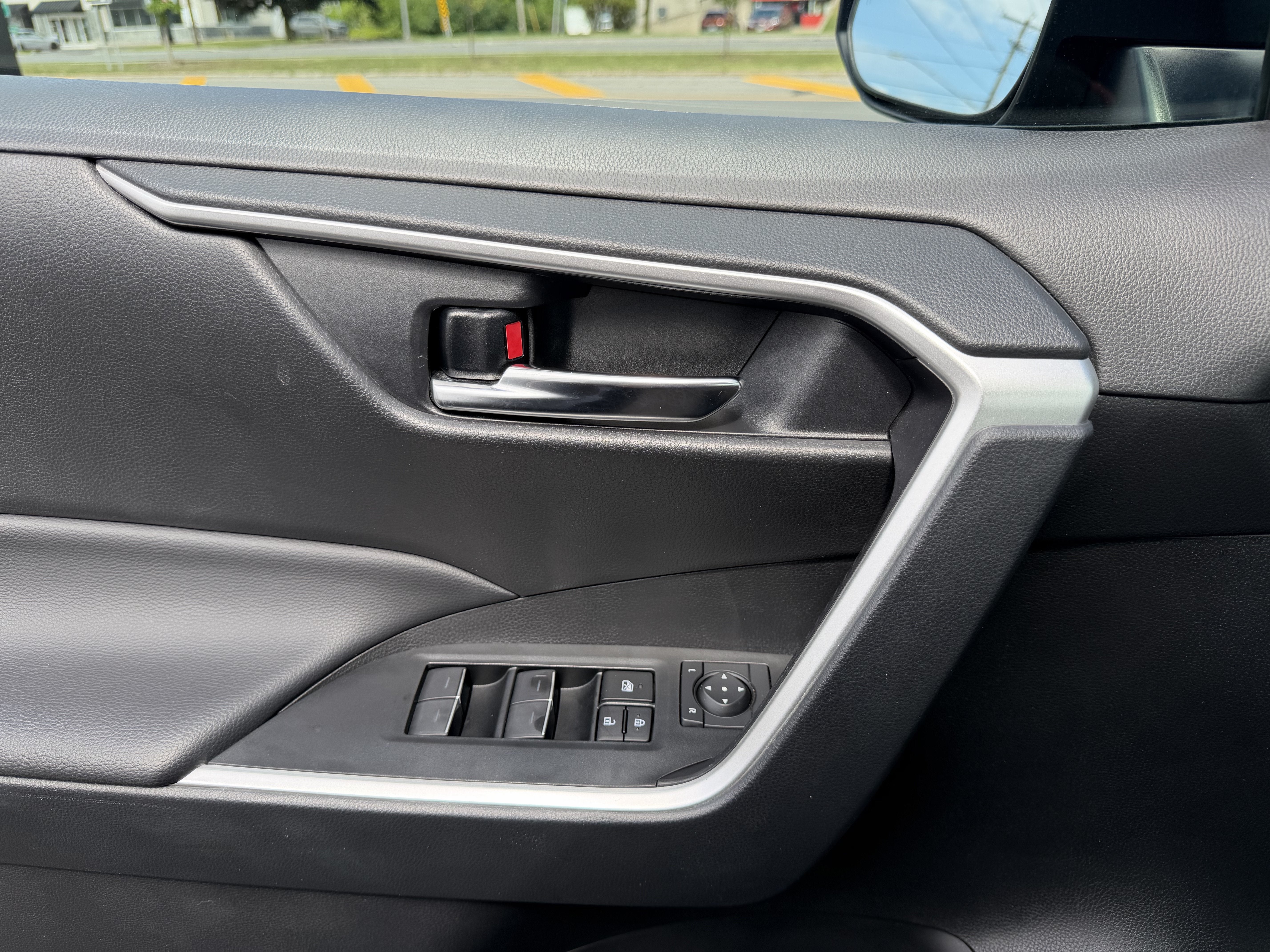 2024 Toyota RAV4 XLE AWD