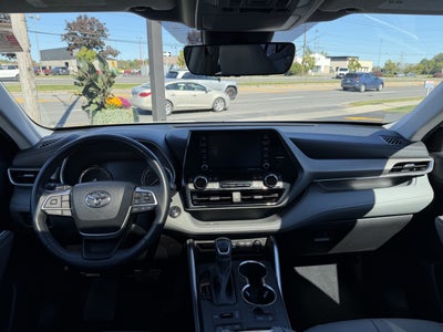 2022 Toyota Highlander XLE AWD