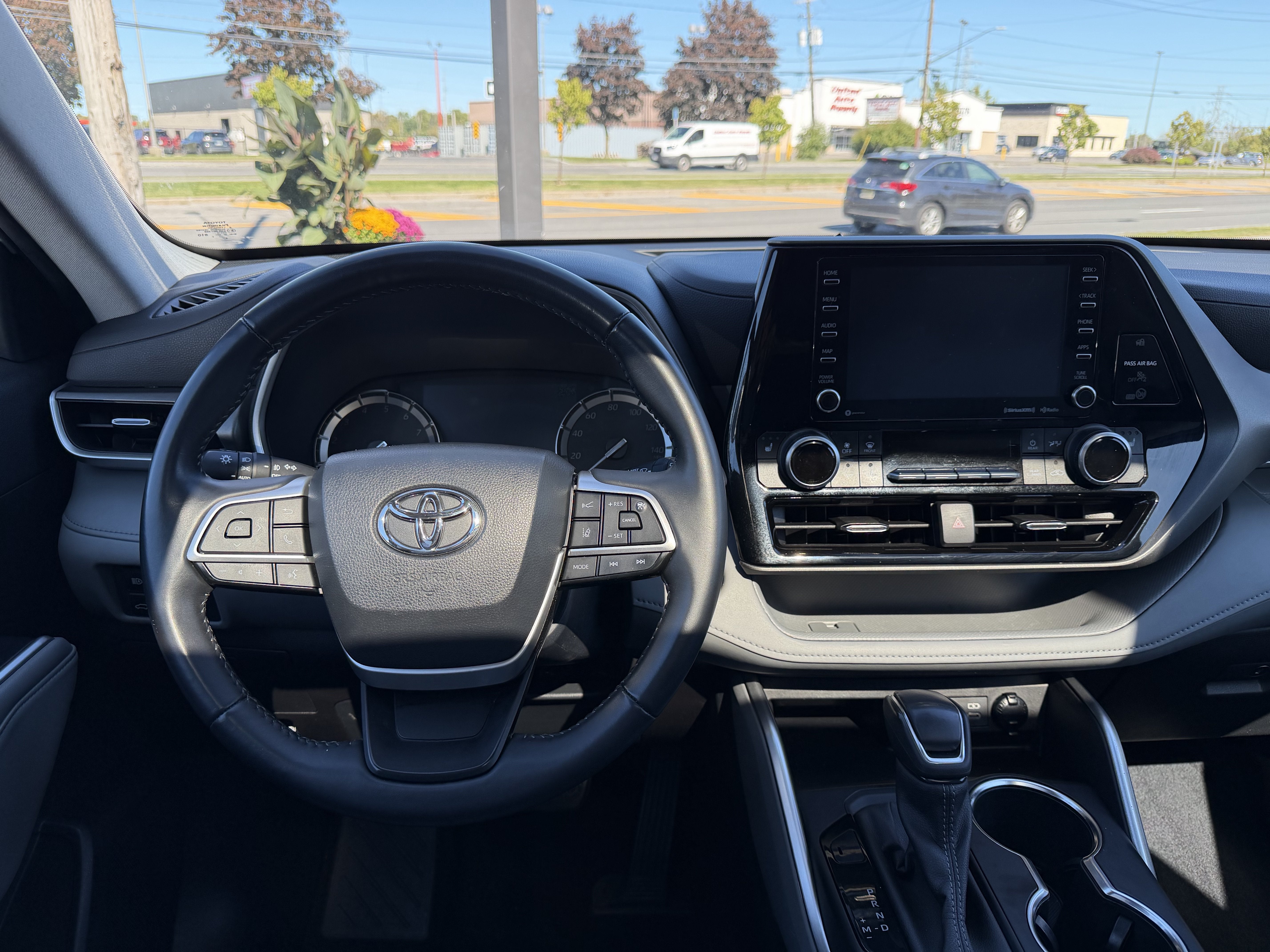 2022 Toyota Highlander XLE AWD