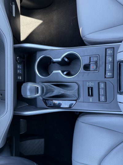 2022 Toyota Highlander XLE AWD