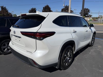 2022 Toyota Highlander XLE AWD