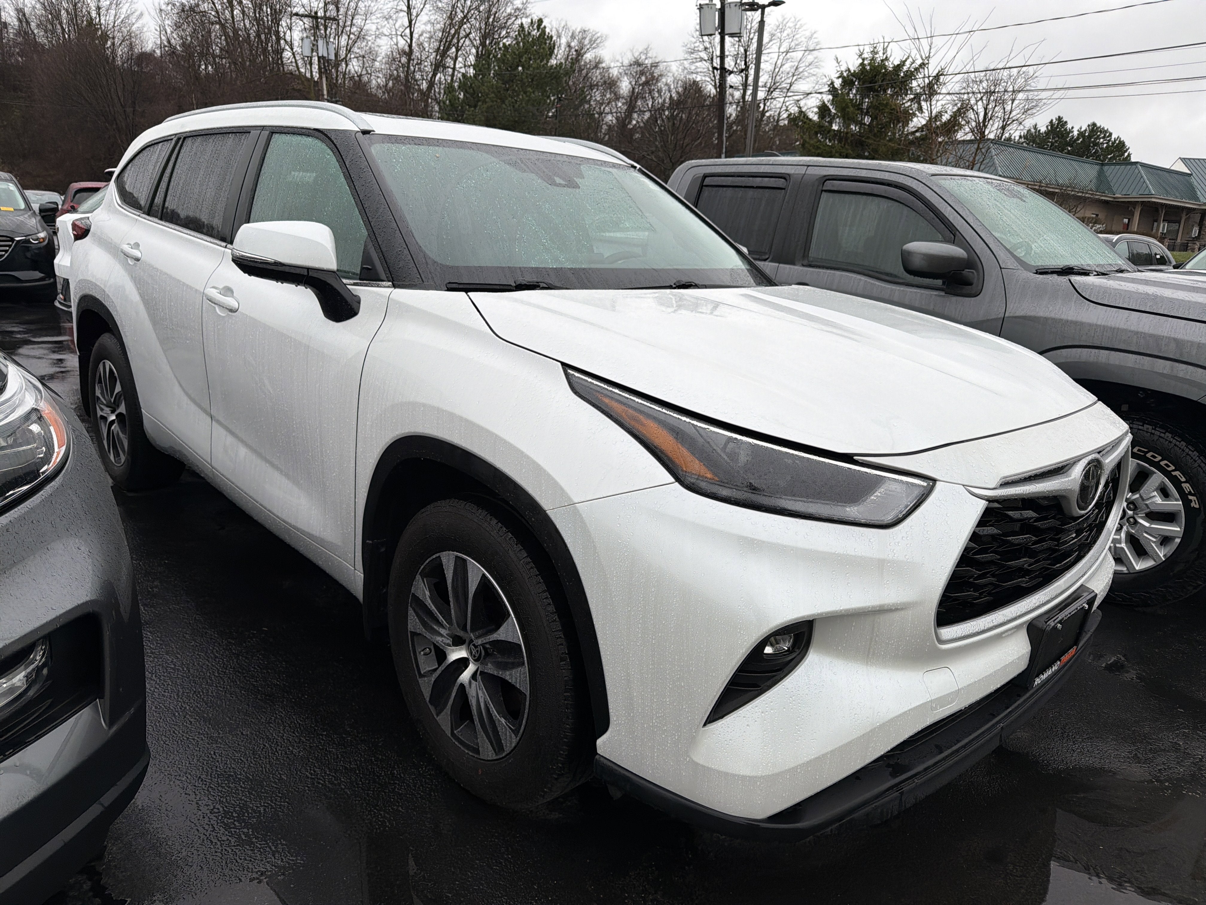 2024 Toyota Highlander XLE