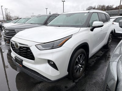 2024 Toyota Highlander XLE