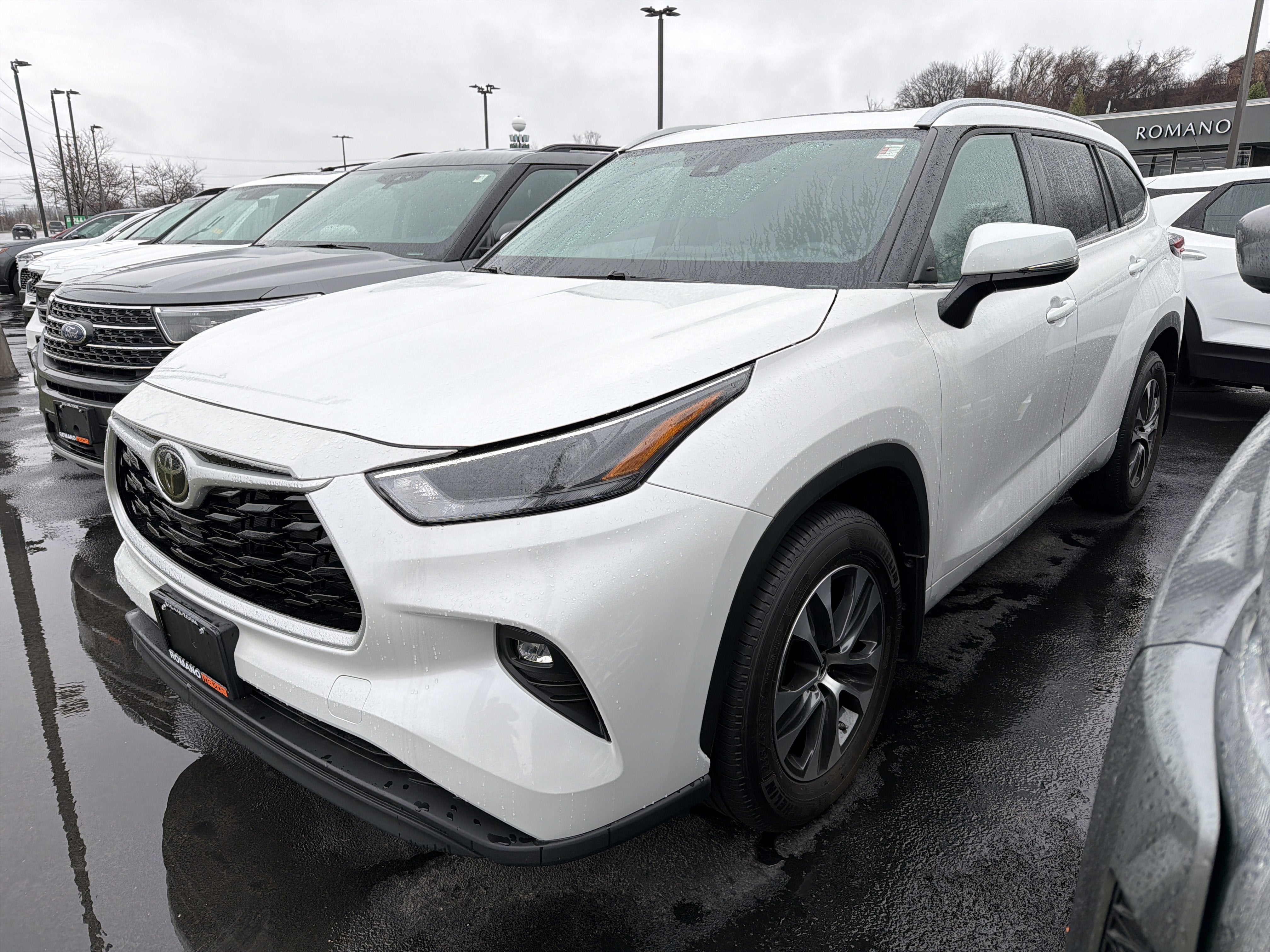 2024 Toyota Highlander XLE