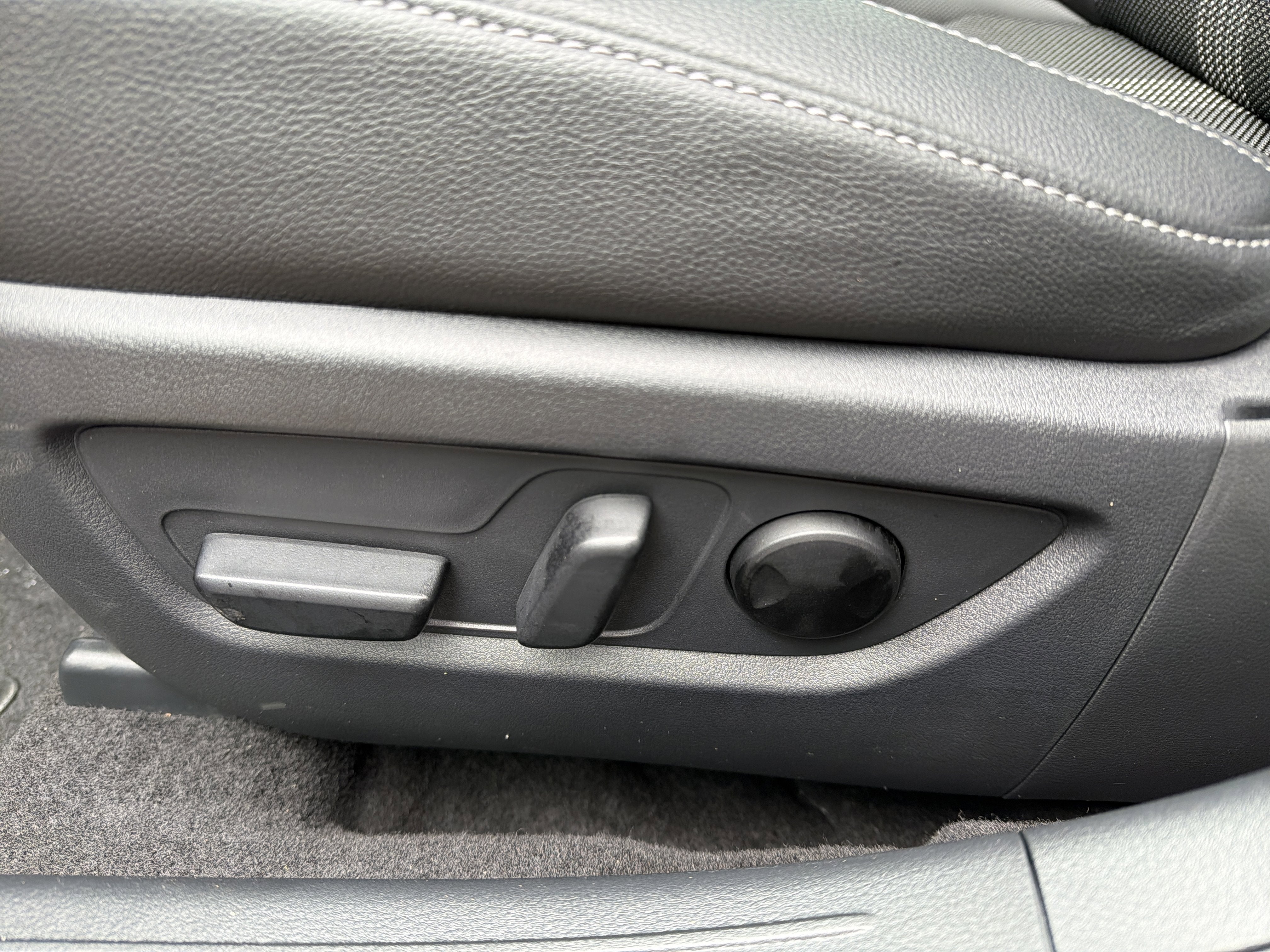 2025 Mazda Mazda CX-50 2.5 S Premium Package AWD