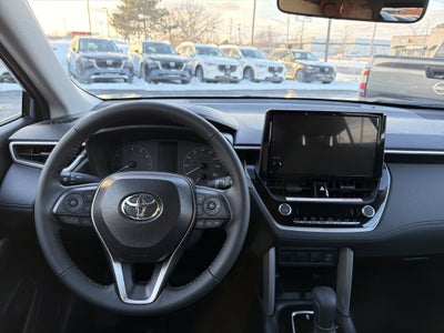 2024 Toyota Corolla Cross LE