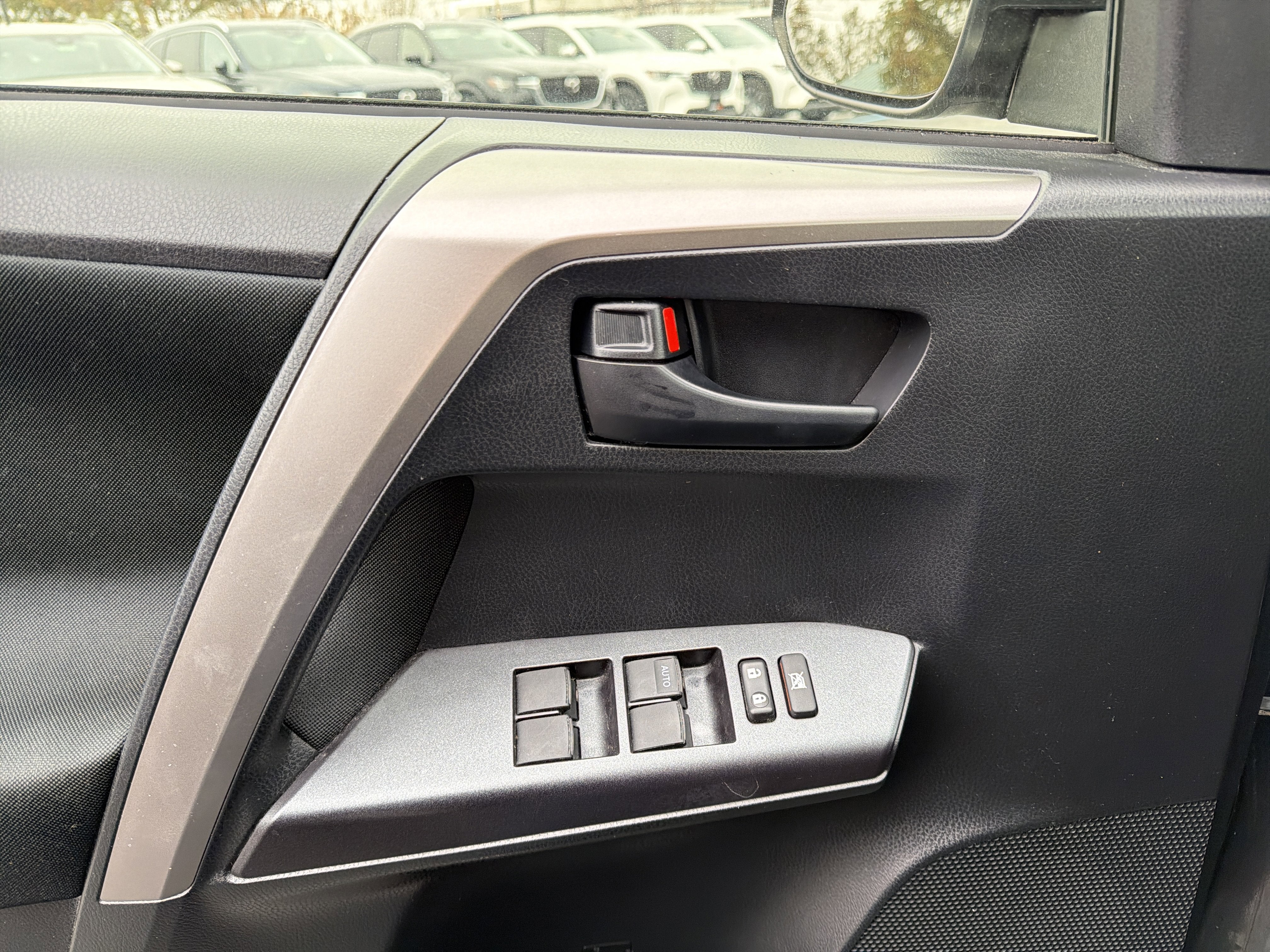 2018 Toyota RAV4 LE AWD