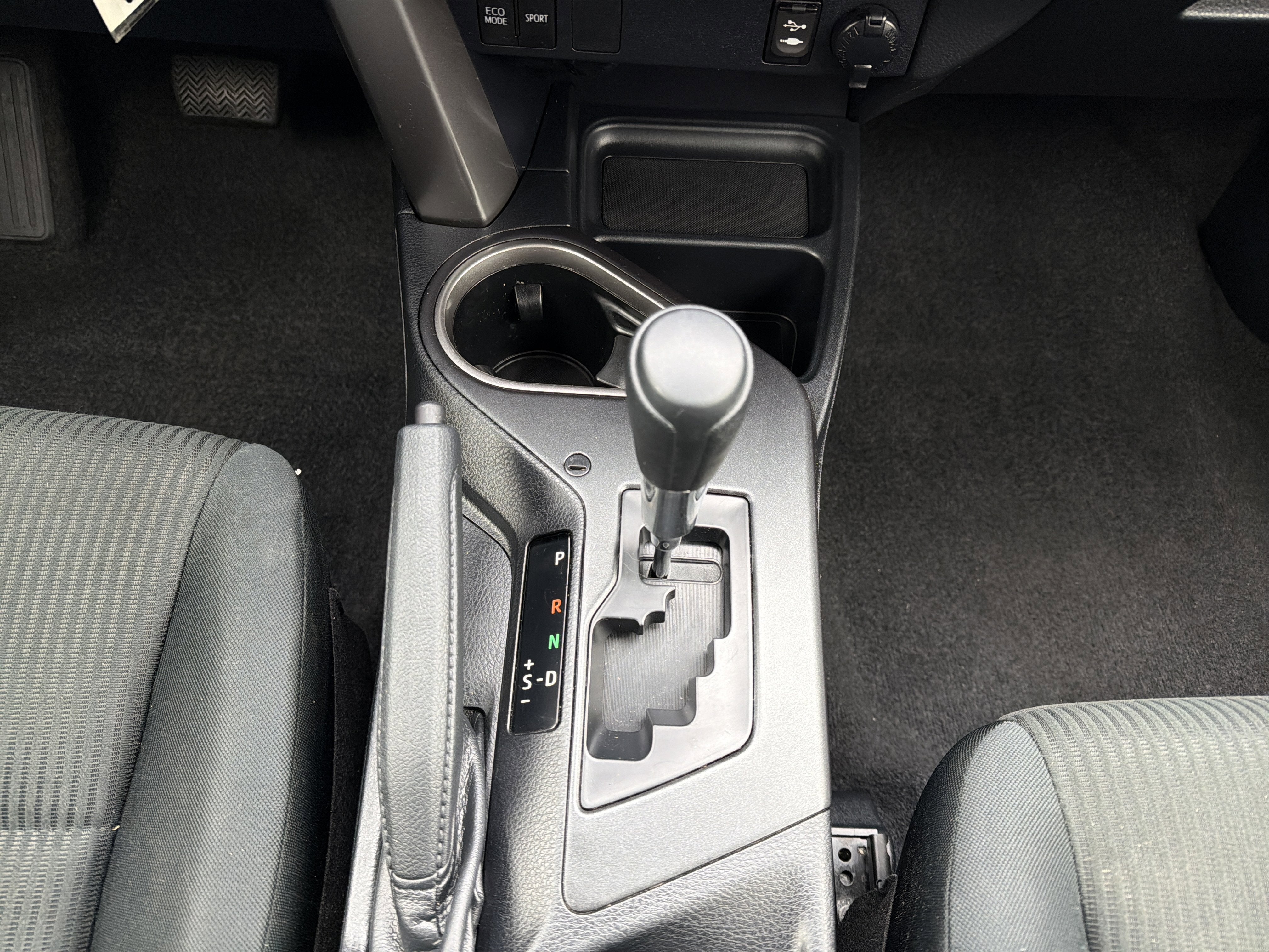 2018 Toyota RAV4 LE AWD