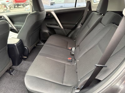 2018 Toyota RAV4 LE AWD