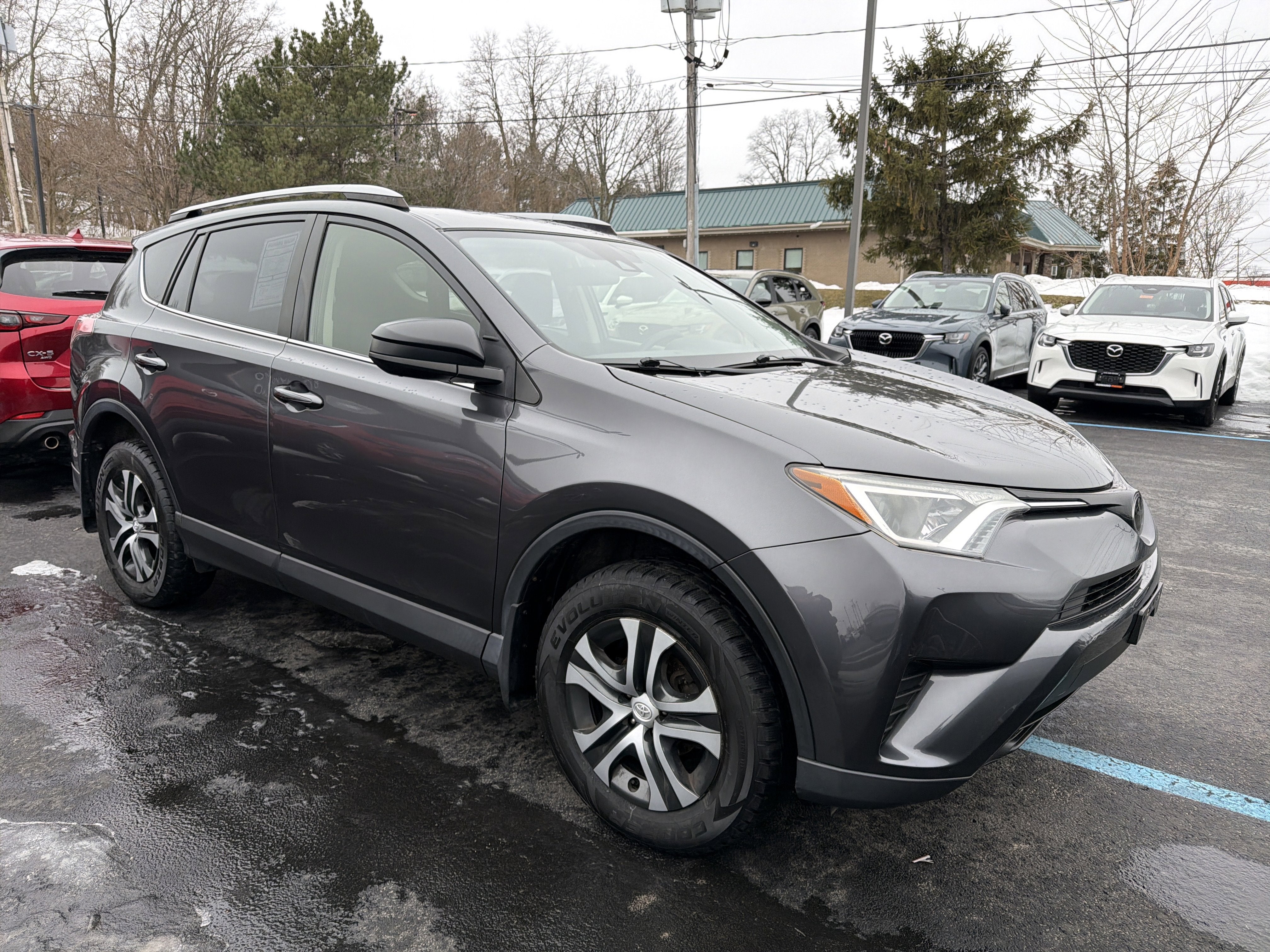 2018 Toyota RAV4 LE AWD
