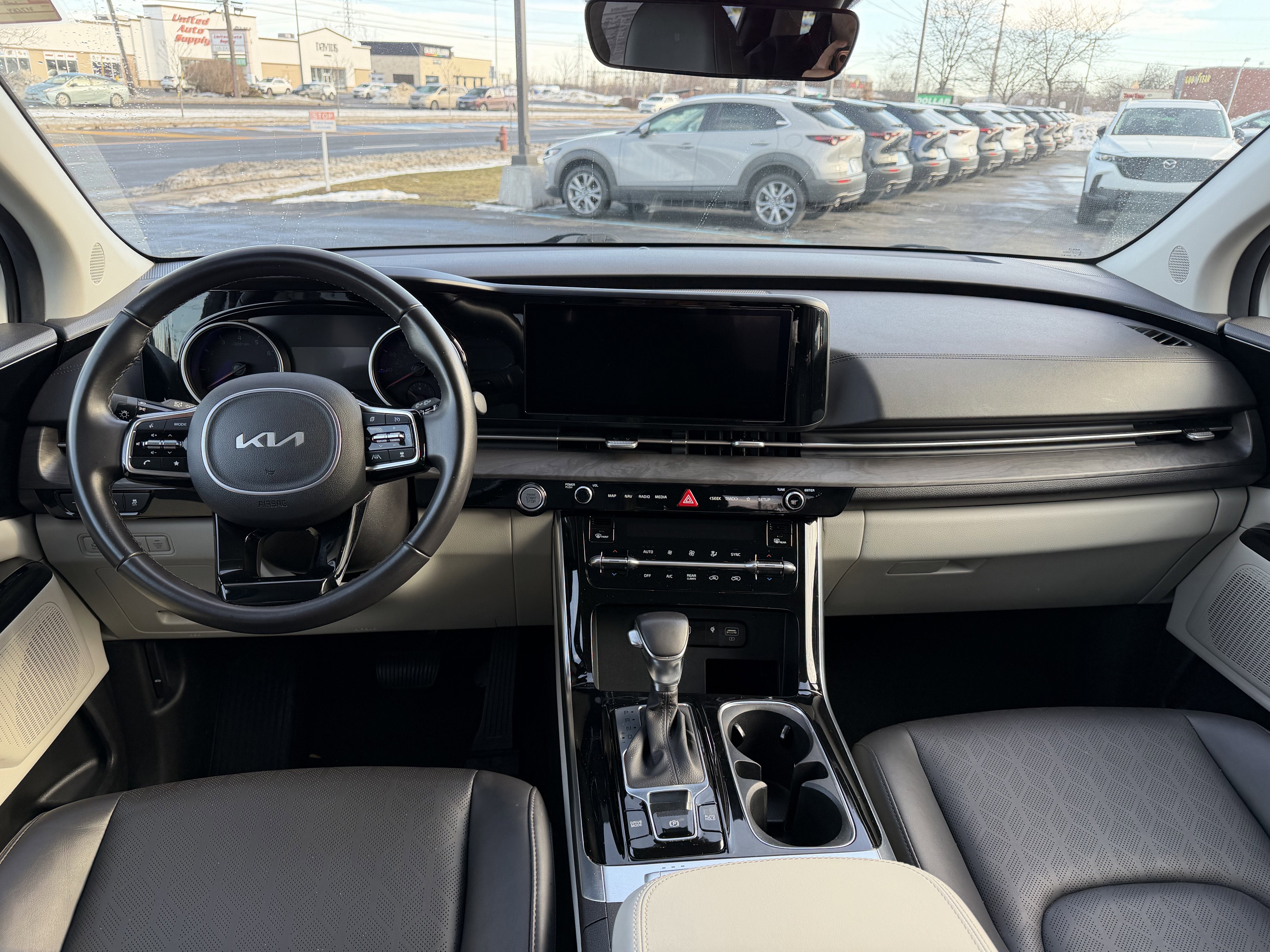 2024 Kia Carnival EX